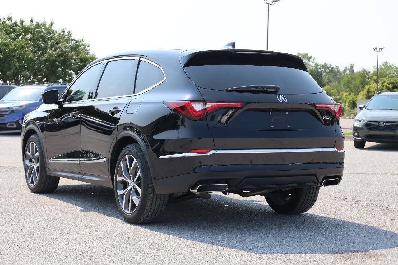 Used 2024 Acura MDX w/ Technology Package FWD image 11