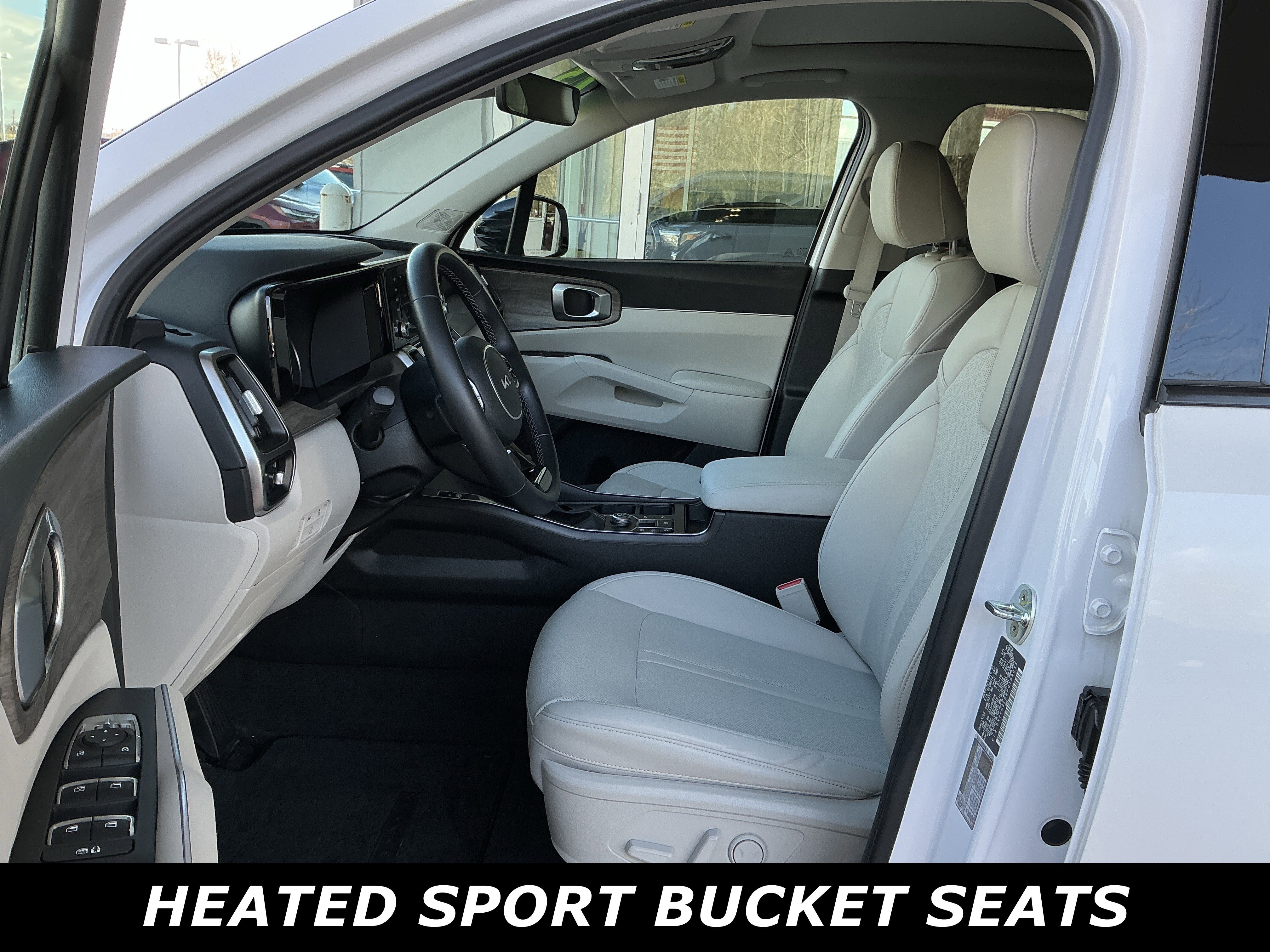 Used 2023 Kia Sorento EX w/ Panoramic Sunroof Package image 7