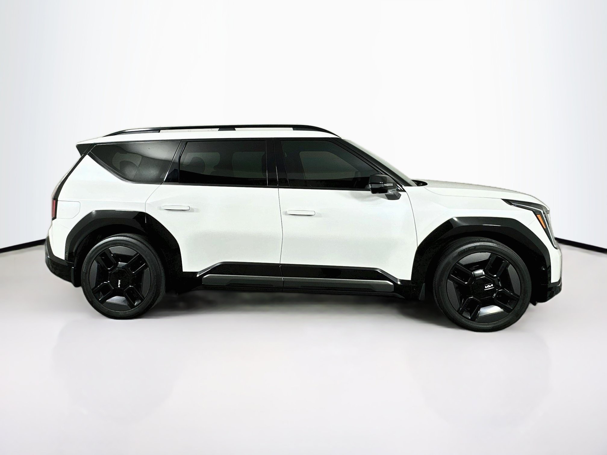 Used 2024 Kia EV9 GT-Line AWD/4WD image 10