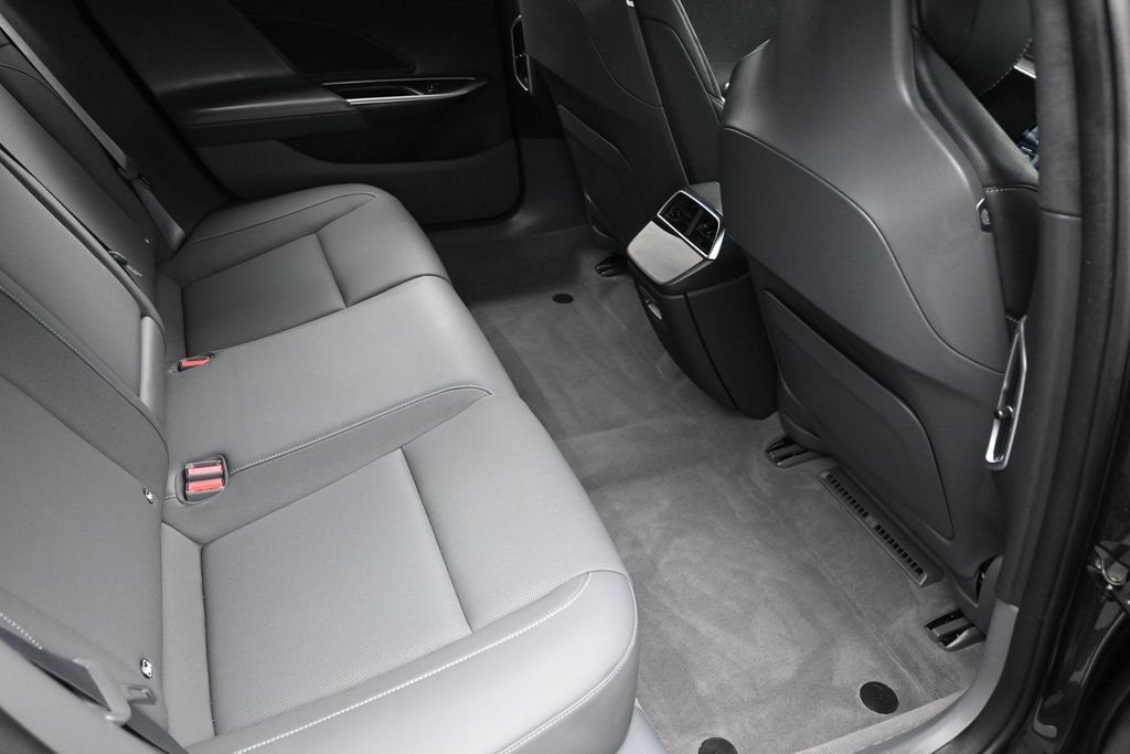 Used 2024 Lucid Air Pure RWD image 11