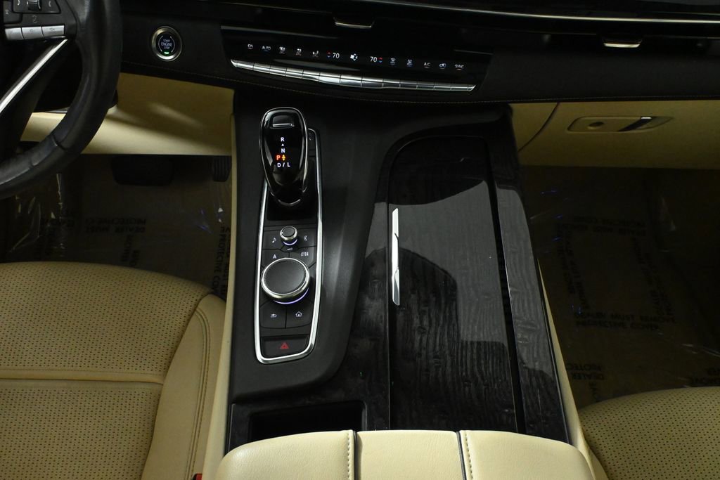 Used 2023 Cadillac Escalade Premium Luxury AWD/4WD image 24