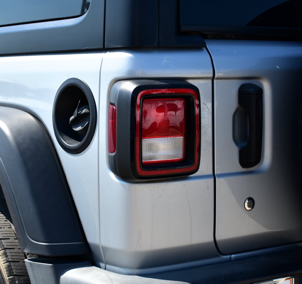 Used 2022 Jeep Wrangler Sport AWD/4WD image 11