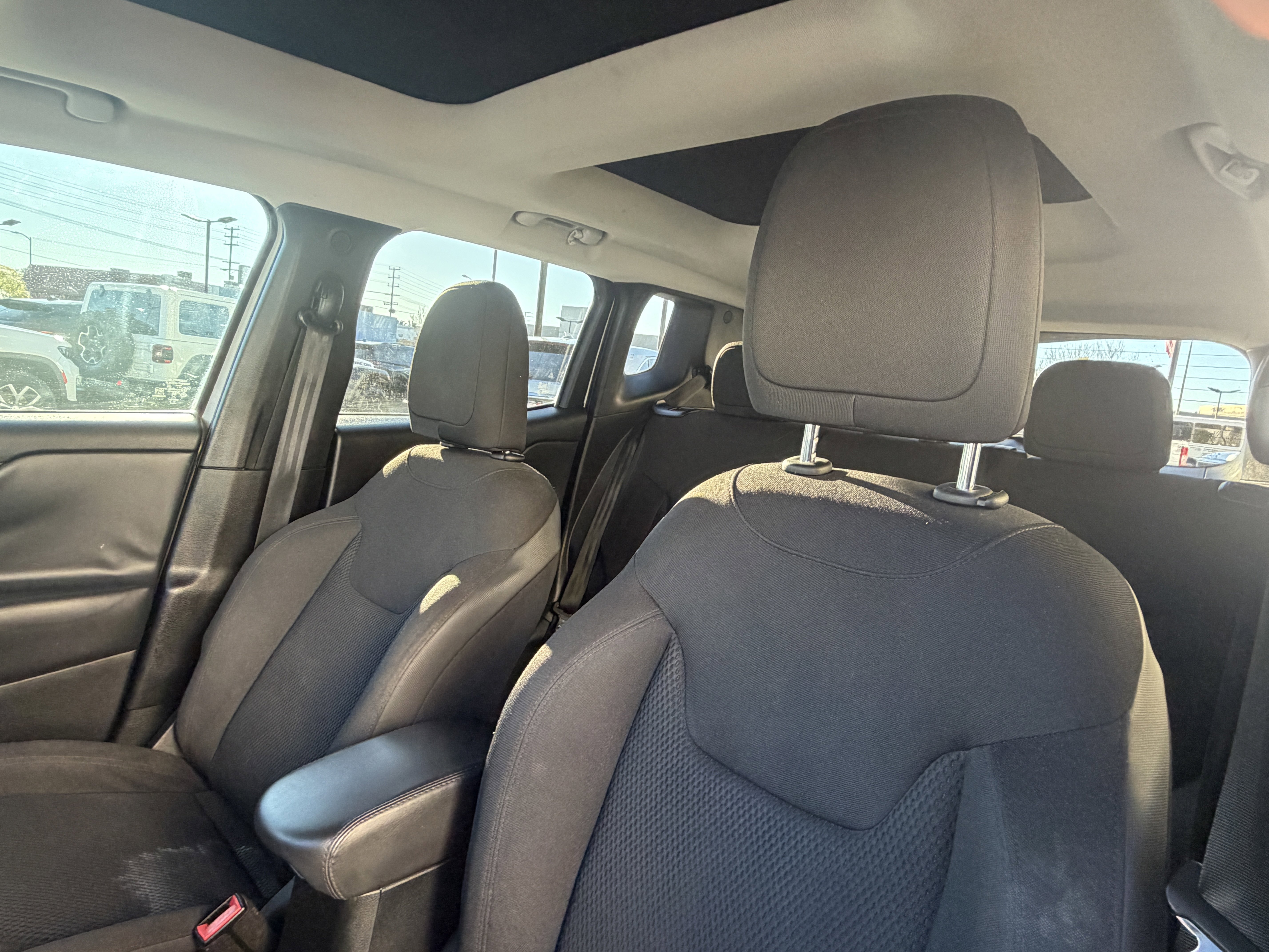 Certified 2019 Jeep Renegade Altitude w/ Quick Order Package 22M image 16