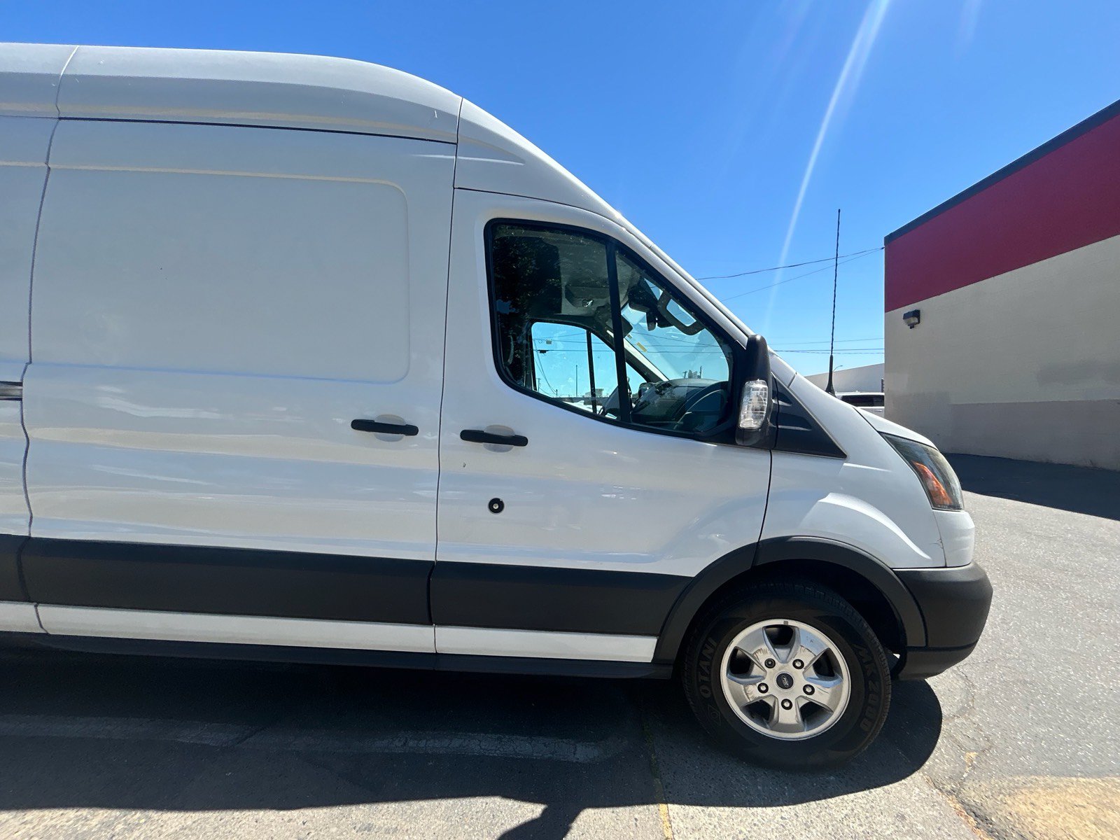 Used 2017 Ford Transit 250 148 High Roof RWD image 7
