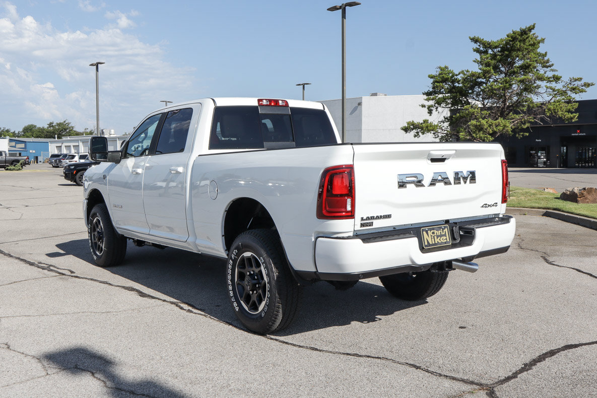 New 2027 RAM 2500 Laramie AWD/4WD image 8