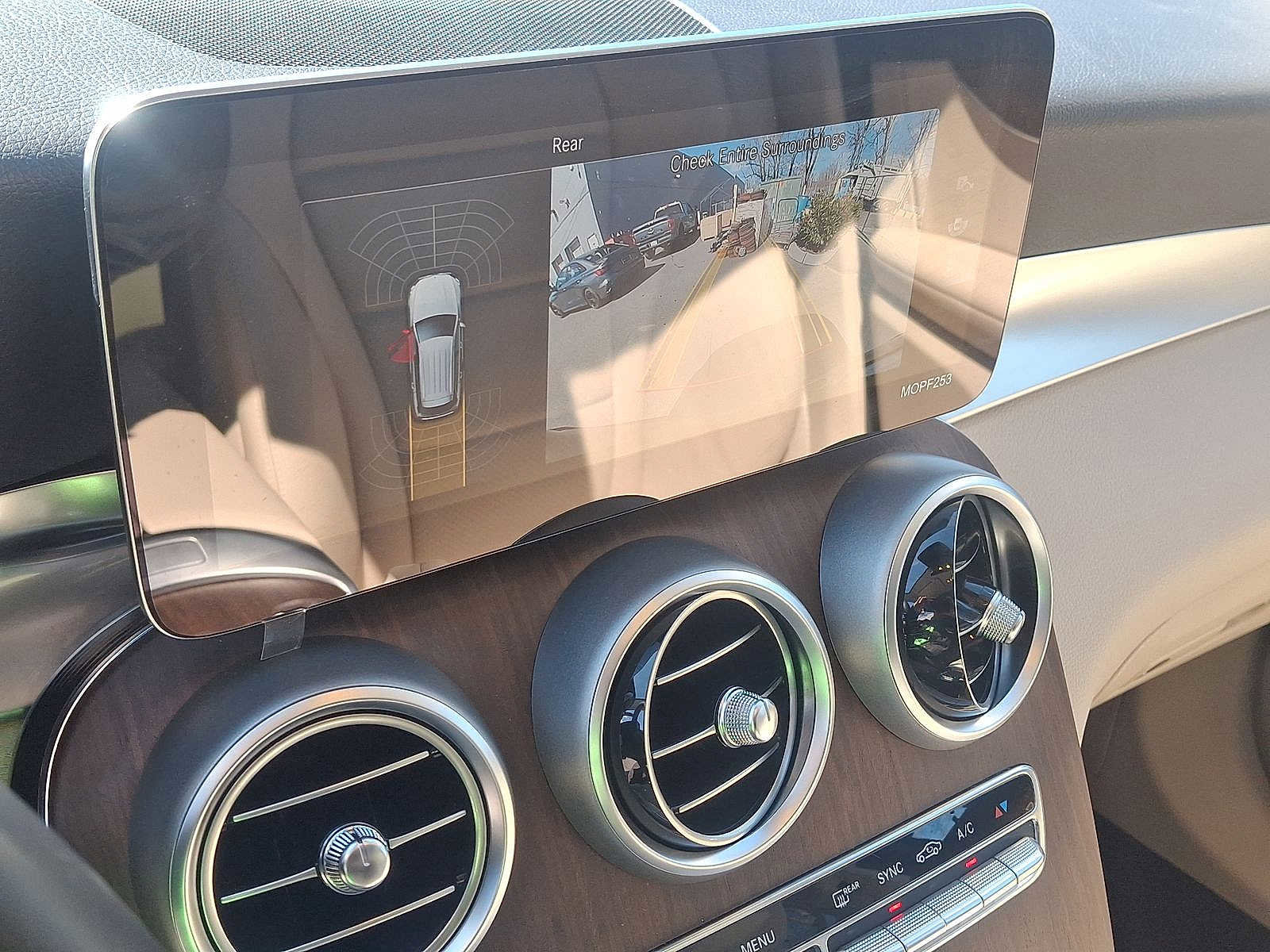 Used 2022 Mercedes-Benz GLC 300 4MATIC image 15