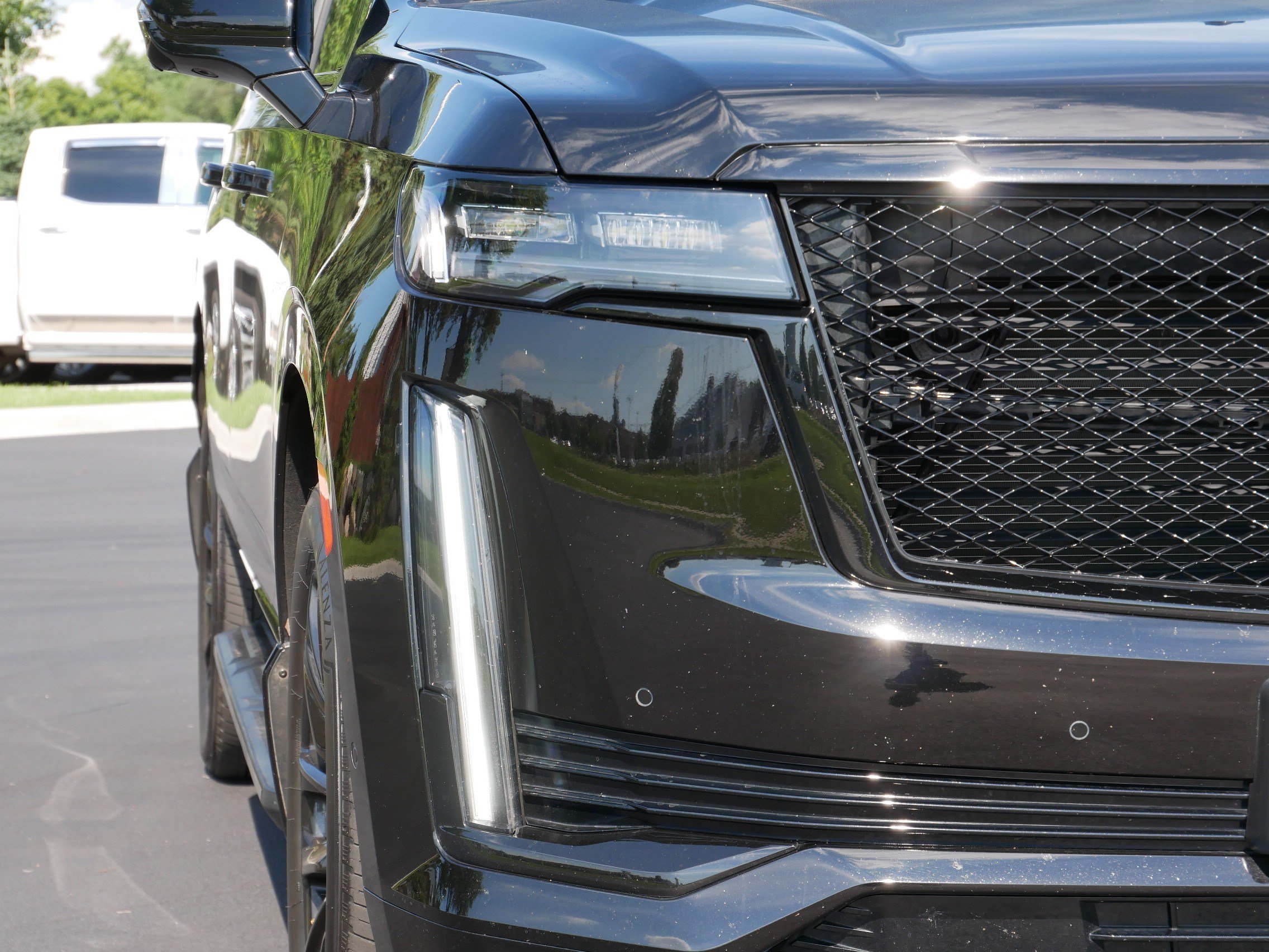 Used 2023 Cadillac Escalade Sport AWD/4WD image 15