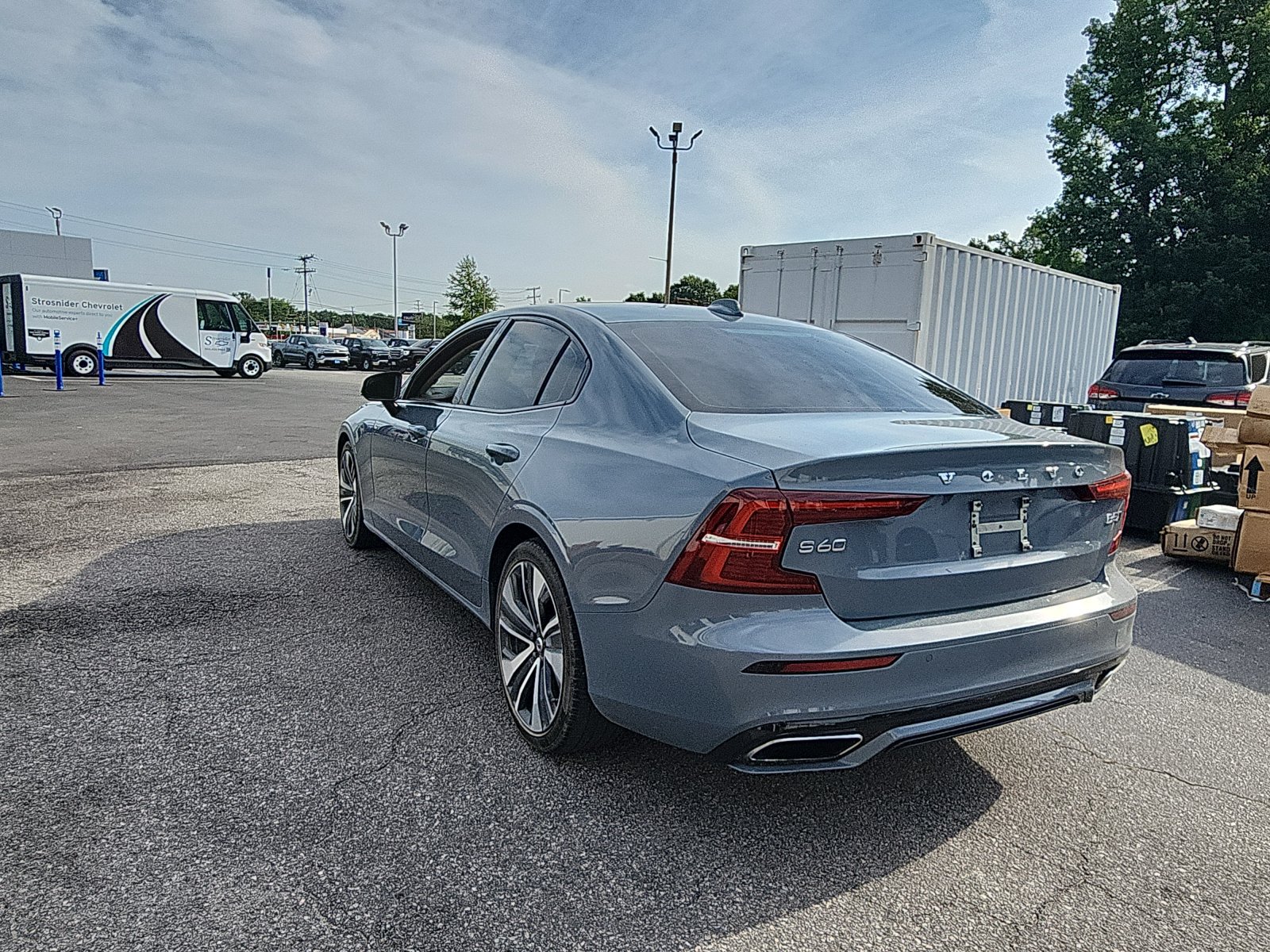 Used 2022 Volvo S60 B5 Momentum w/ Premium Package AWD/4WD image 3