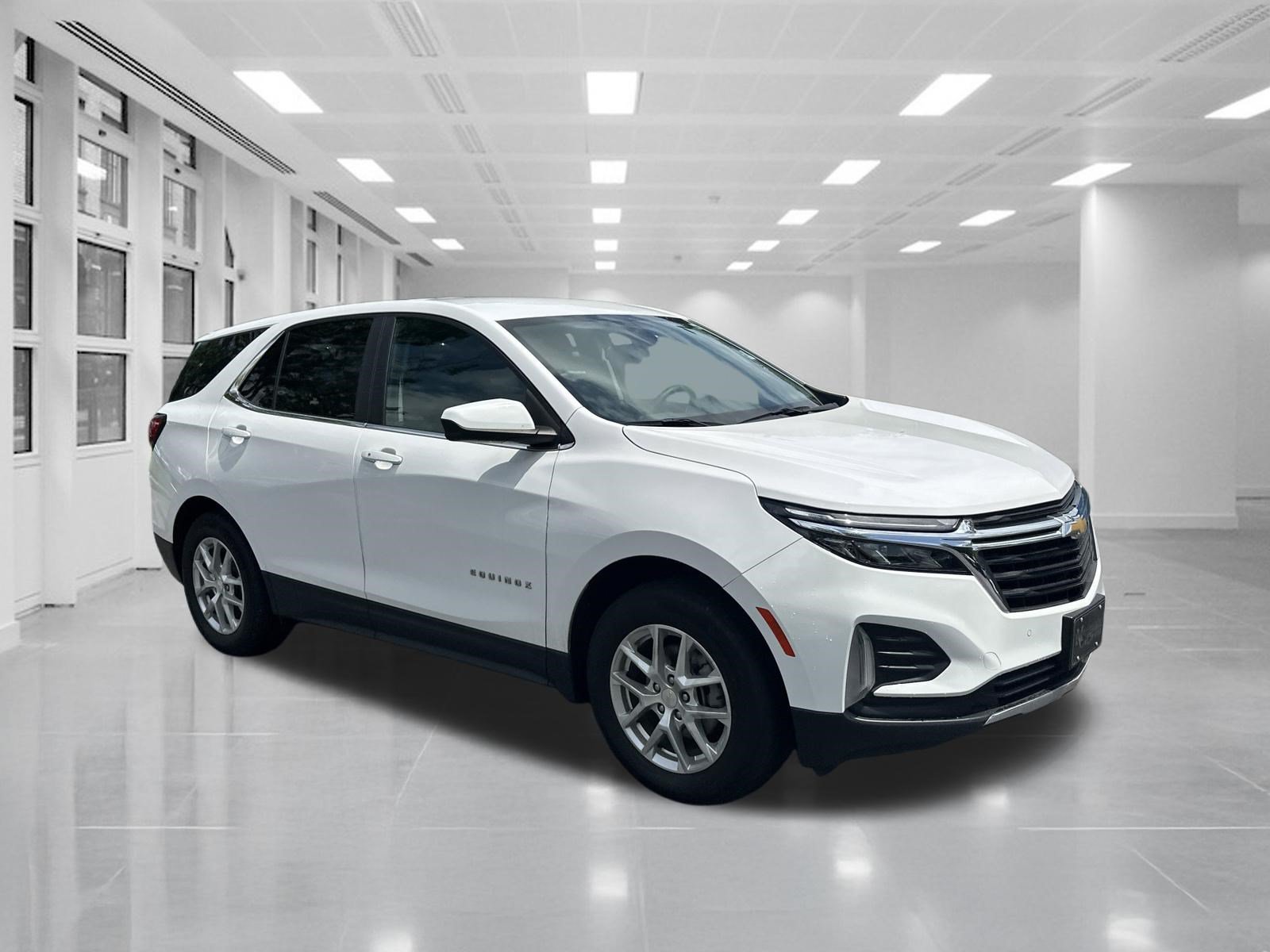 Used 2023 Chevrolet Equinox LT FWD image 3