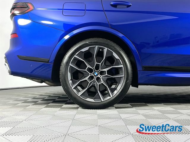 Used 2025 BMW X7 M60i image 54