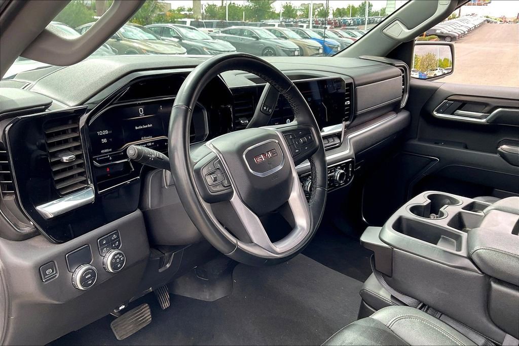 Used 2025 GMC Sierra 1500 SLT RWD image 13