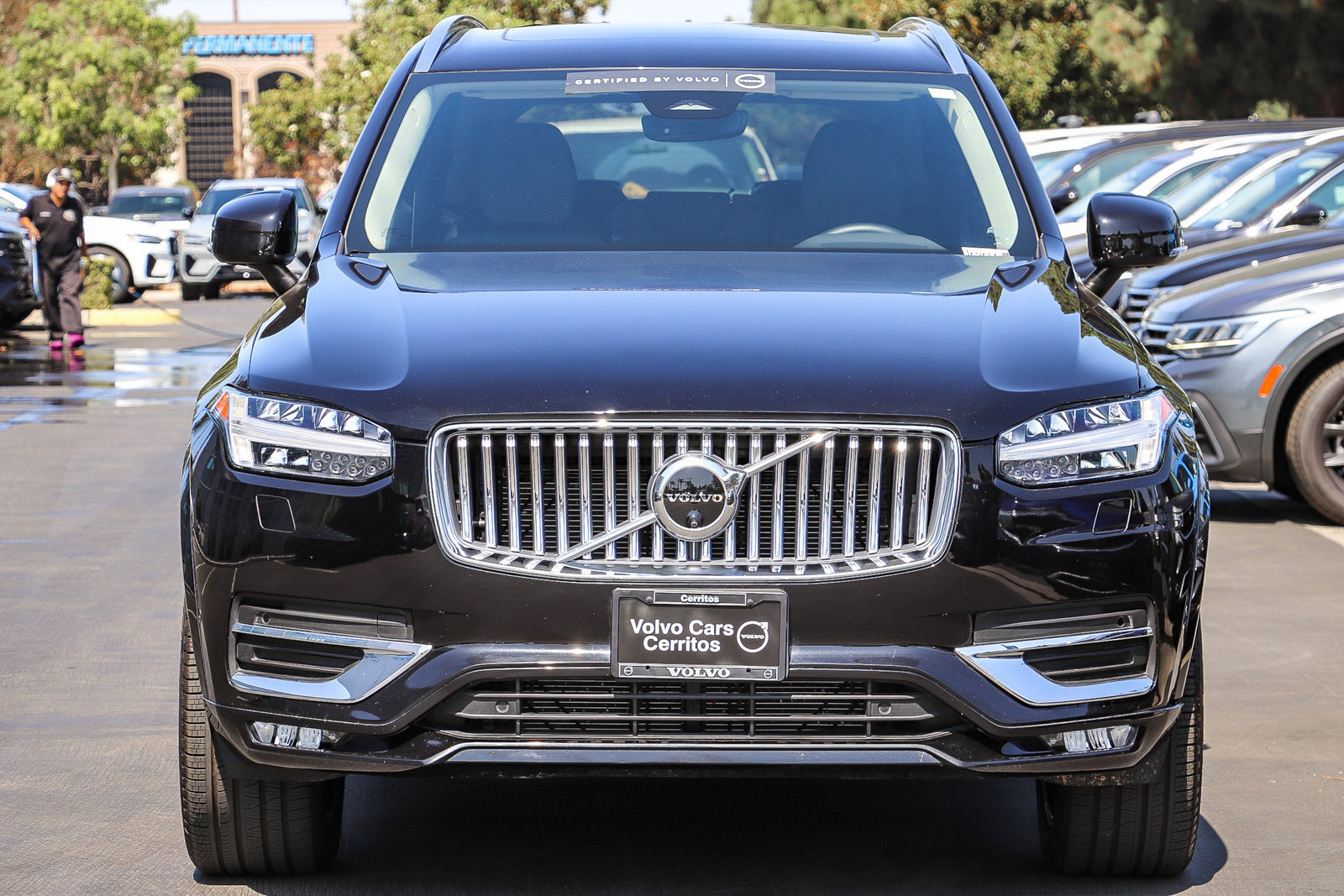 Used 2025 Volvo XC90 B6 Plus AWD/4WD image 2