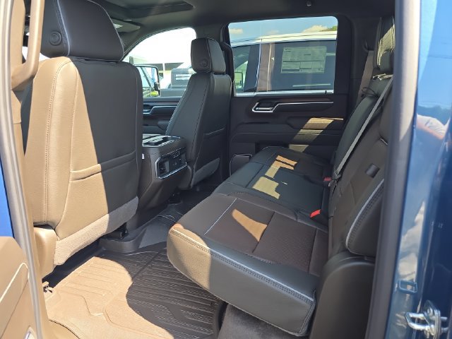 New 2026 GMC Sierra 2500 Denali w/ Denali Reserve Package AWD/4WD image 11
