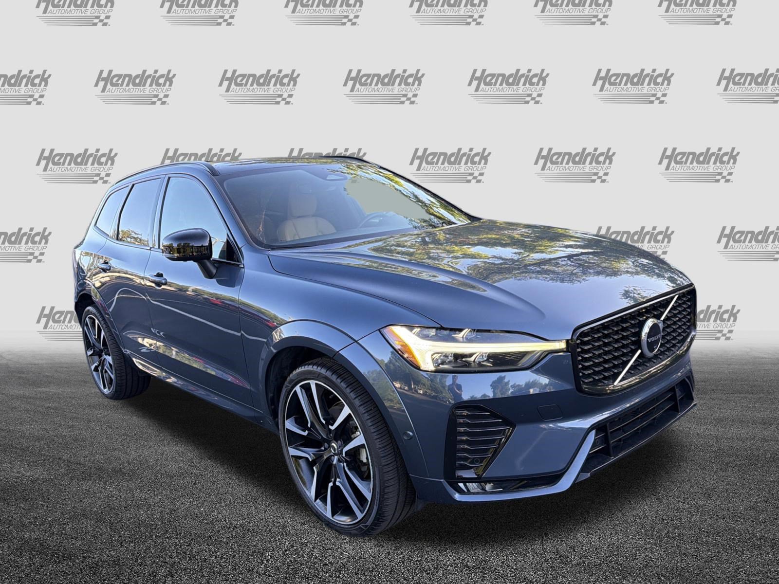Certified 2023 Volvo XC60 B5 Ultimate w/ Protection Package Premier FWD image 2
