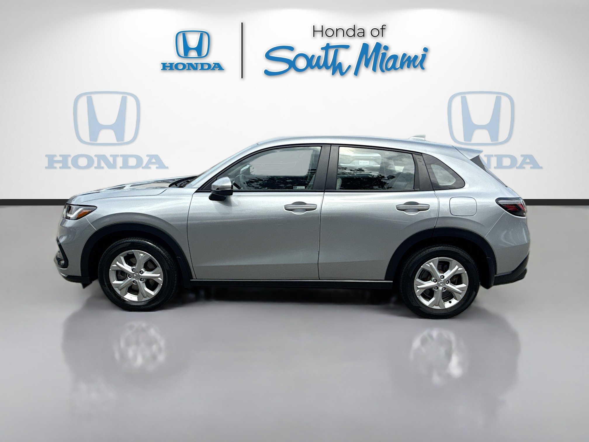 Certified 2024 Honda HR-V LX image 4