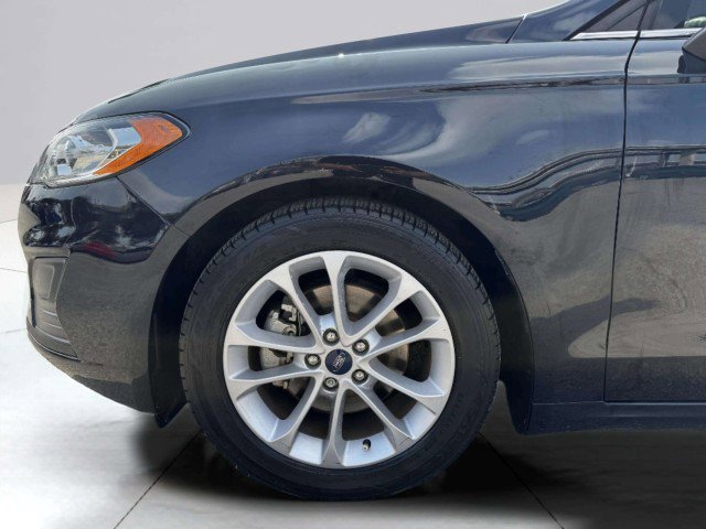 Used 2020 Ford Fusion SE image 48