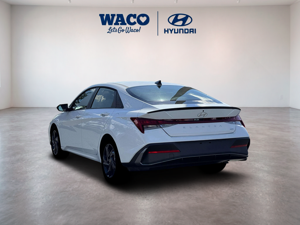 New 2026 Hyundai Elantra SEL FWD image 5