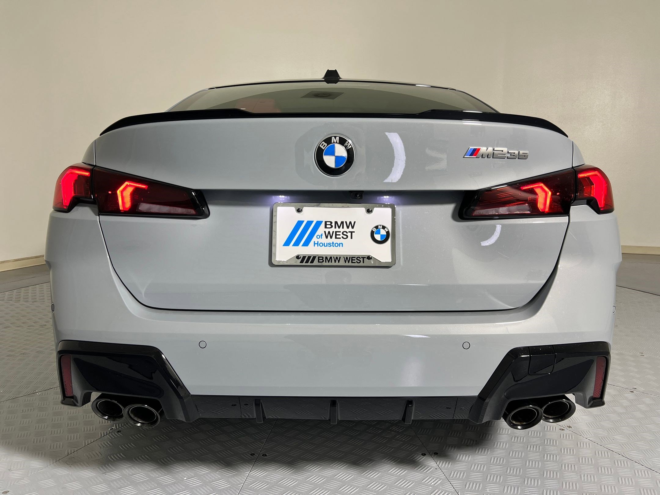 Used 2025 BMW M235i xDrive image 9