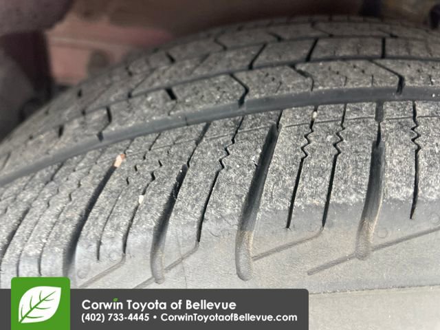 Used 2020 Toyota Corolla LE FWD image 27