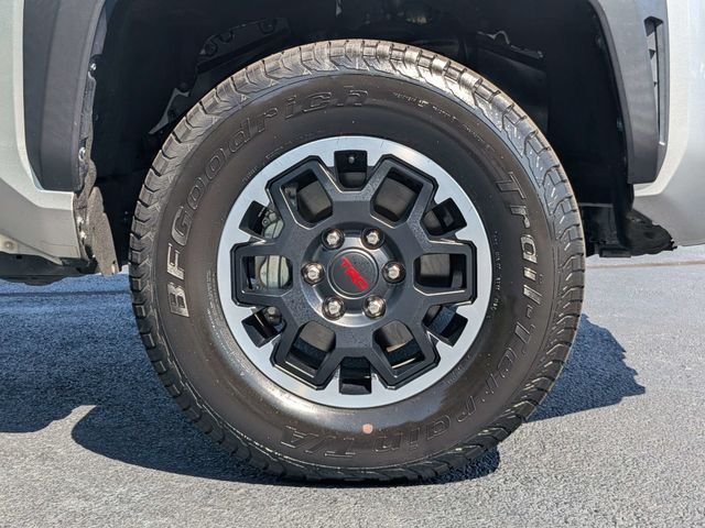 Used 2024 Toyota Tacoma TRD Off-Road AWD/4WD image 13