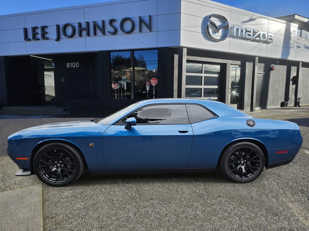 Used 2021 Dodge Challenger R/T Scat Pack w/ Shaker Package RWD image 2