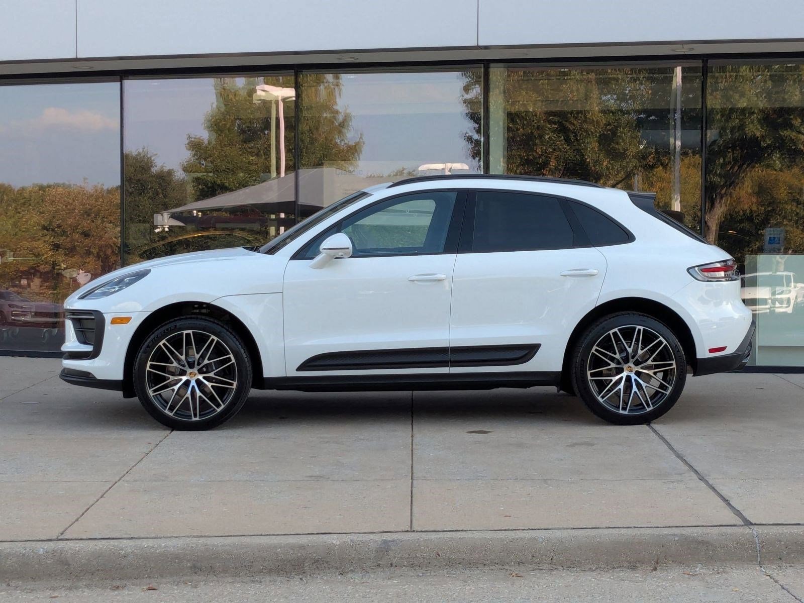 Certified 2026 Porsche Macan AWD/4WD video 2