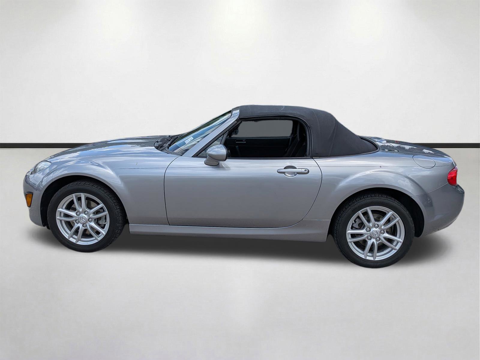 Used 2011 MAZDA MX-5 Miata Sport w/ Convenience Pkg RWD image 7