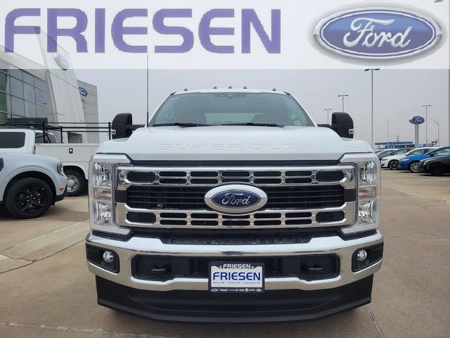 New 2026 Ford F350 XLT w/ Snow Plow/Camper Package image 9