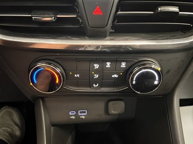 Certified 2025 Buick Encore GX Preferred AWD/4WD image 25