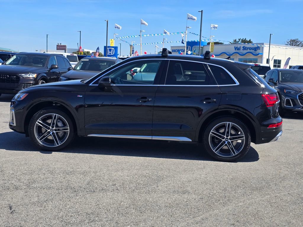 Used 2021 Audi Q5 e Premium w/ Convenience Package image 4