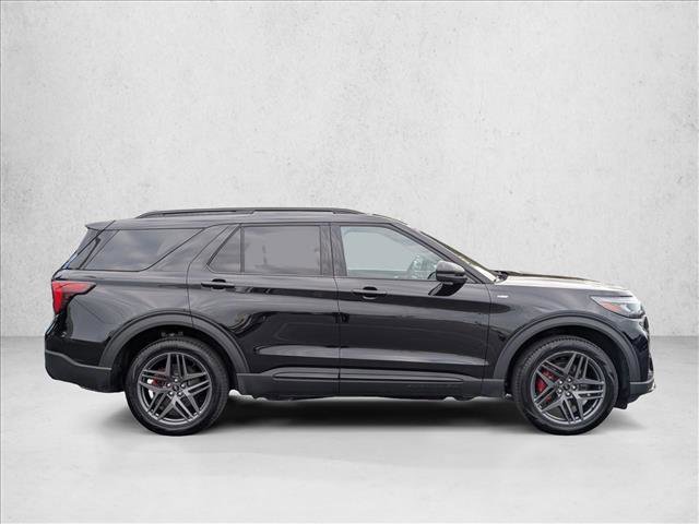 Certified 2025 Ford Explorer ST-Line w/ ST-Line Street Pack image 4