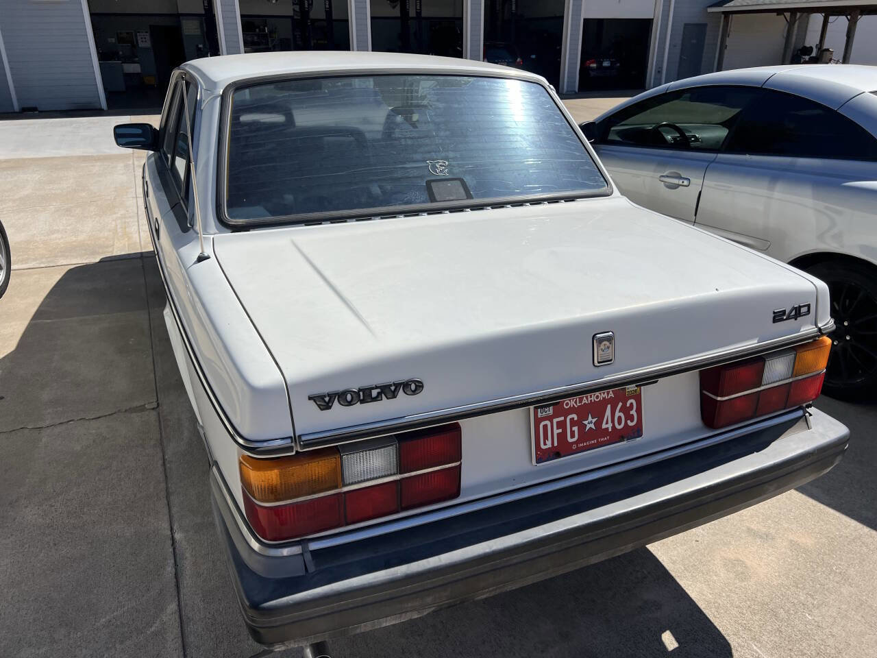 Used 1991 Volvo 240 Sedan RWD image 16
