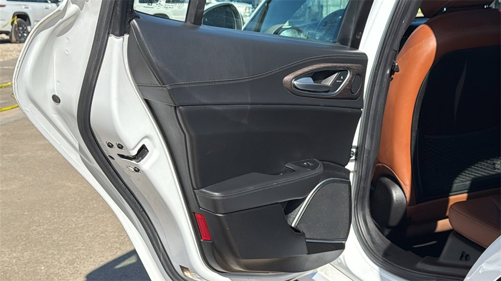 Used 2022 Alfa Romeo Giulia Ti image 16