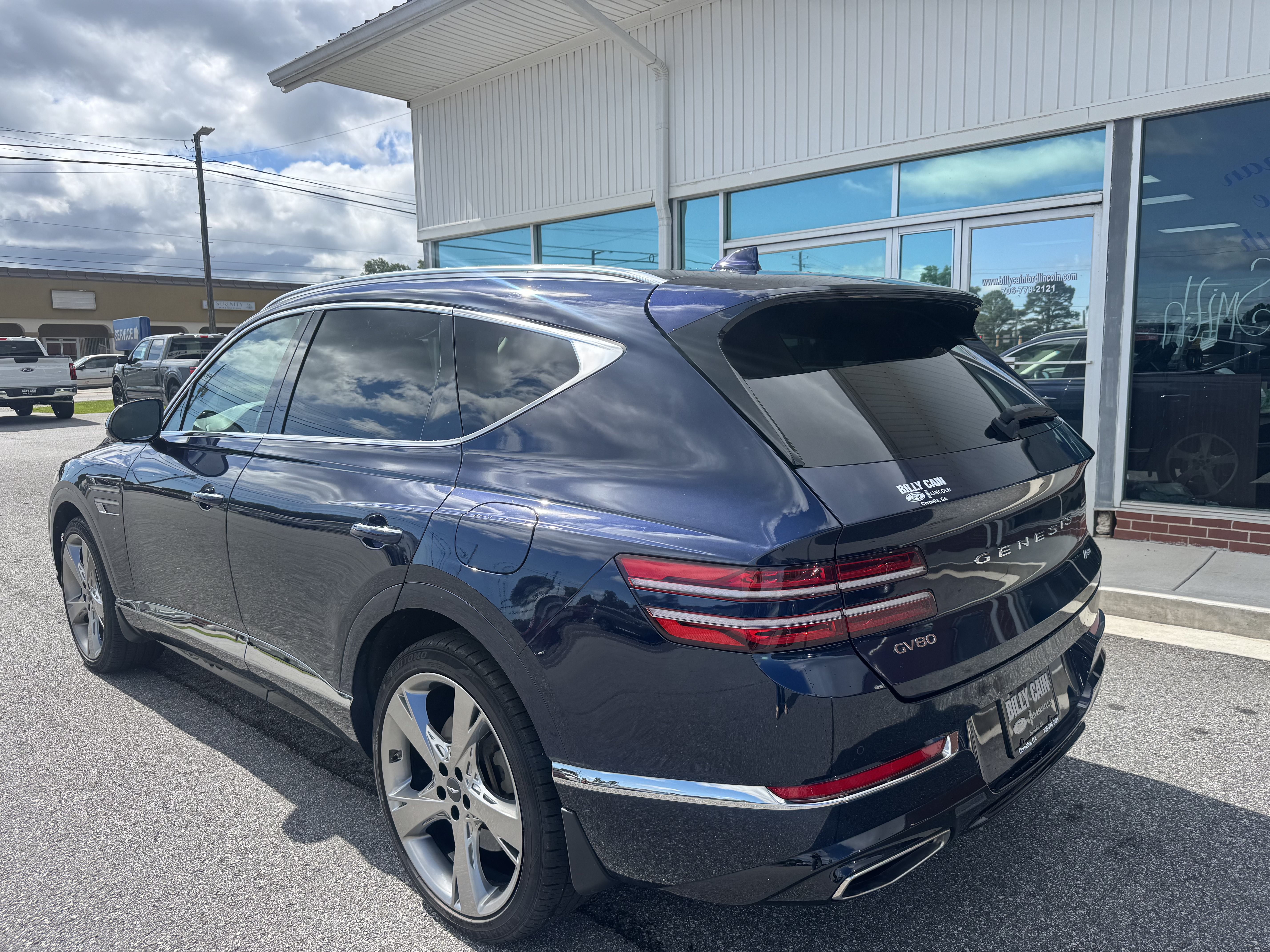 Used 2022 Genesis GV80 2.5T w/ Prestige Package 04 AWD/4WD image 1