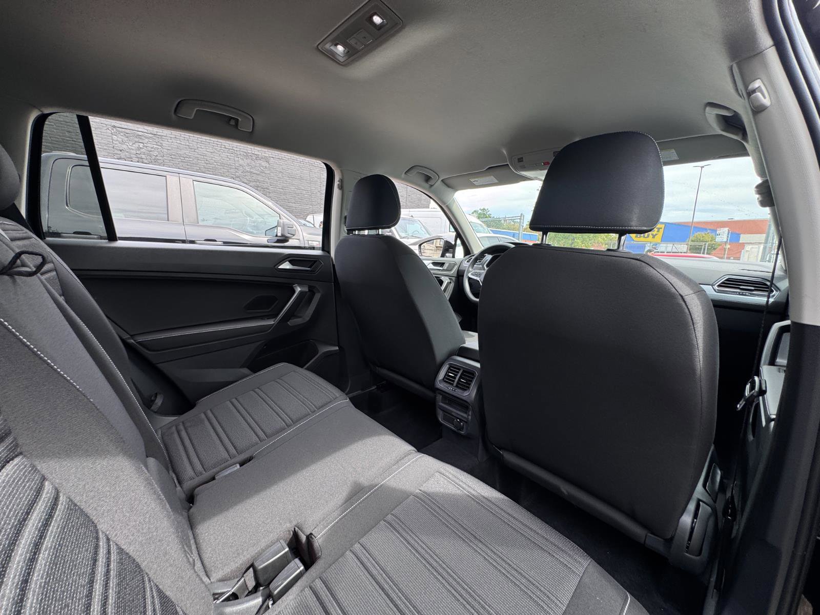 Used 2022 Volkswagen Tiguan S image 27