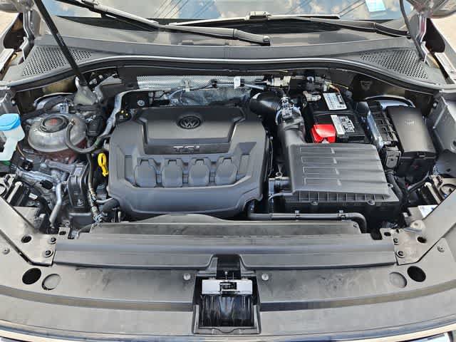 Used 2024 Volkswagen Tiguan SE FWD image 12