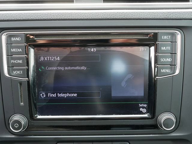 Used 2017 Volkswagen Jetta SE image 32