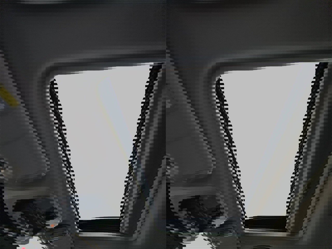 Used 2025 Subaru Crosstrek 2.0i Premium image 30