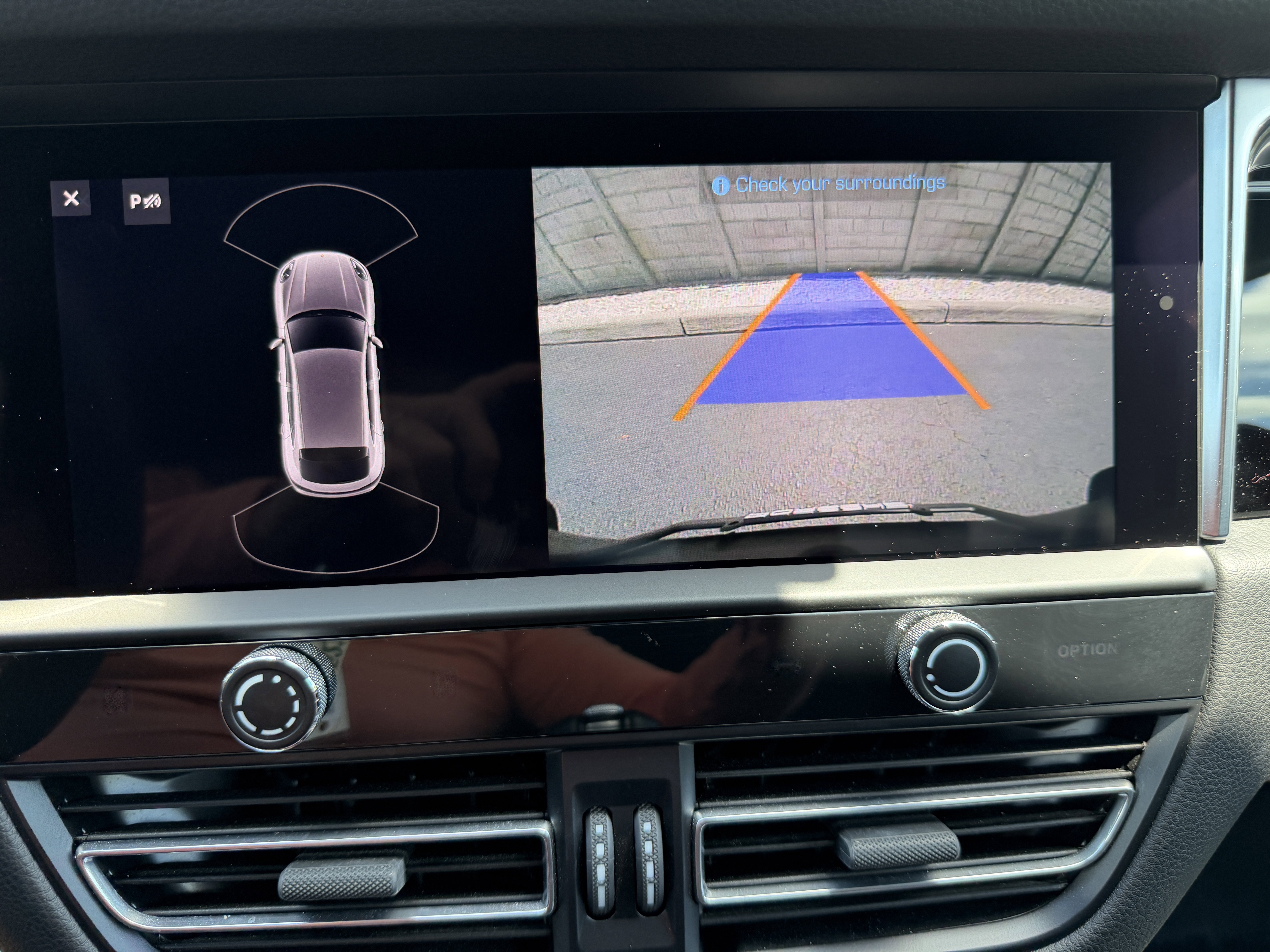Certified 2024 Porsche Macan AWD/4WD image 29