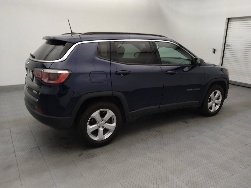 Used 2018 Jeep Compass Latitude w/ Popular Equipment Group FWD image 10