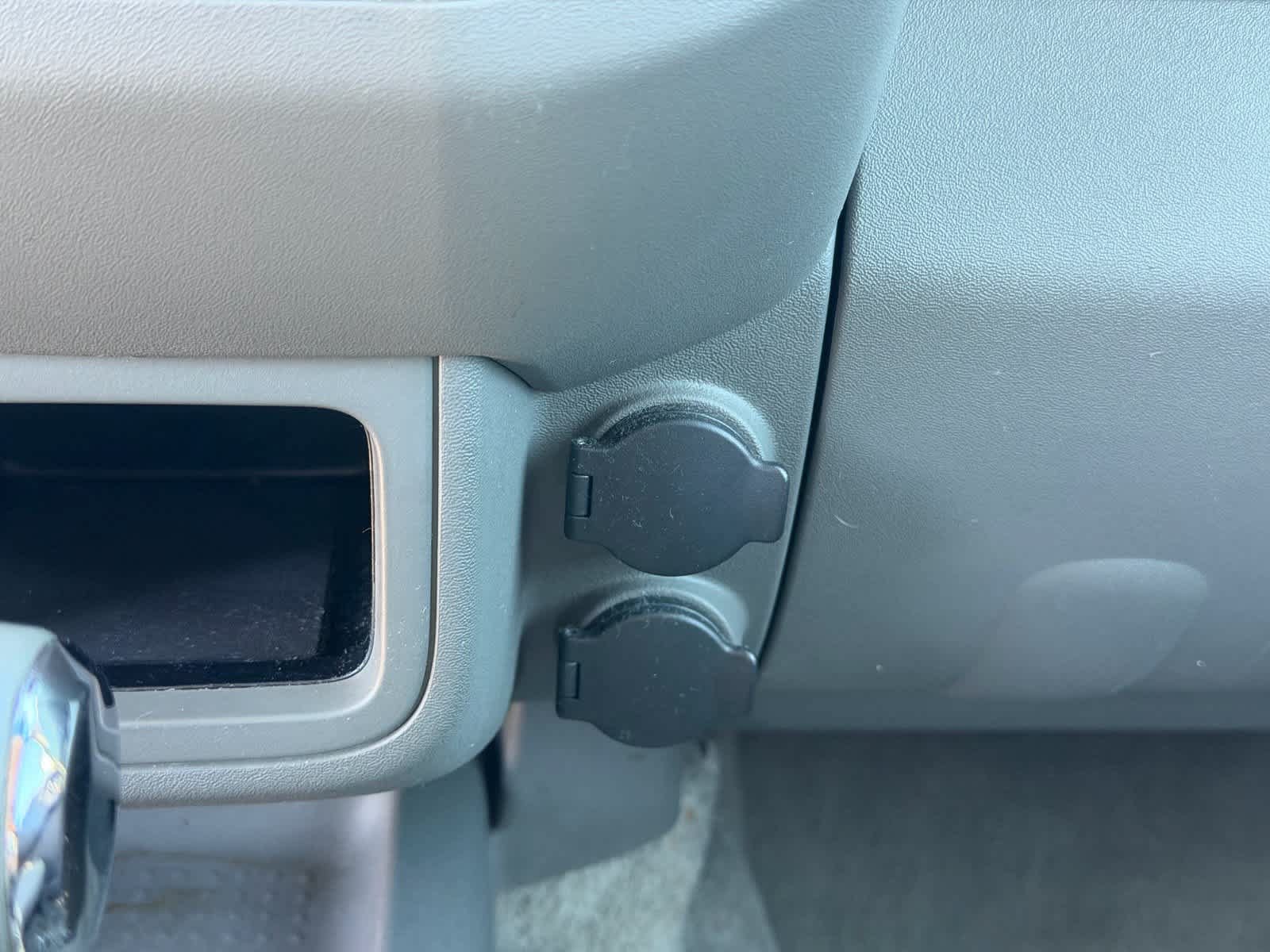 Used 2013 Nissan Frontier SV RWD image 19