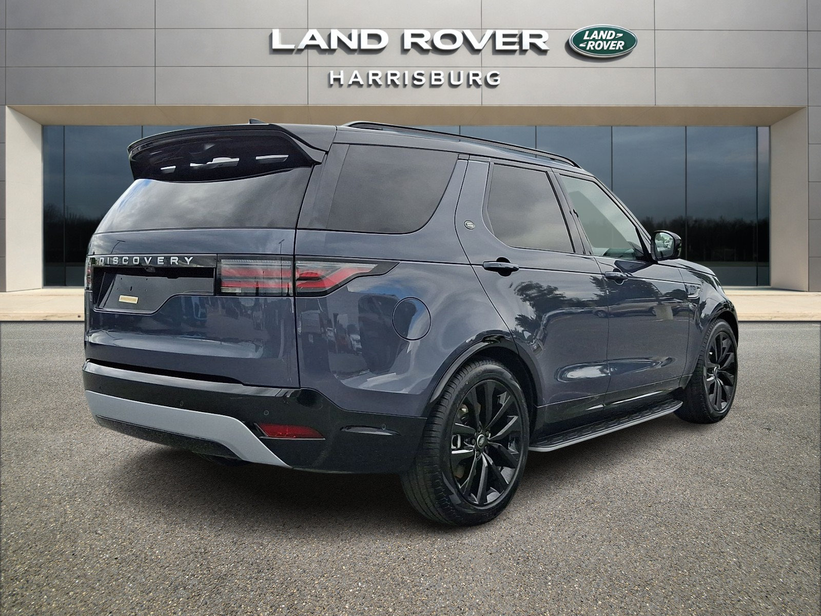 New 2026 Land Rover Discovery Limited Edition AWD/4WD image 4
