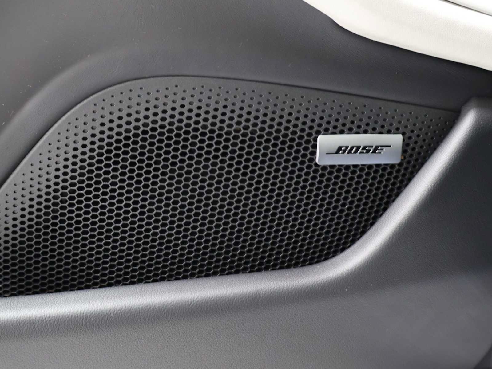 New 2026 Porsche Taycan AWD/4WD image 17