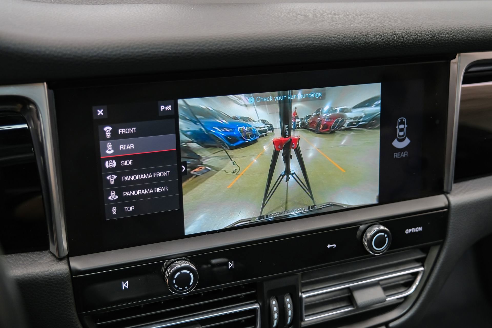Used 2023 Porsche Macan AWD/4WD image 26