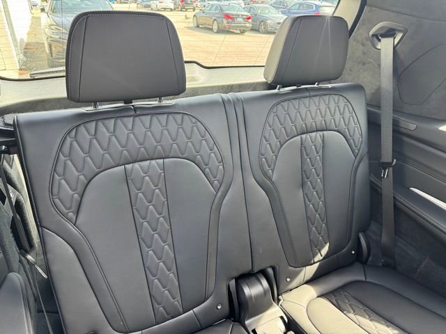 Certified 2026 BMW X7 M60i image 31