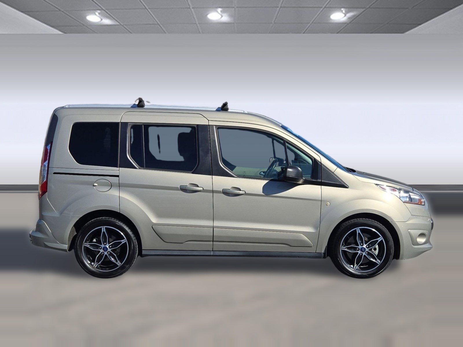 Used 2016 Ford Transit Connect XLT image 8