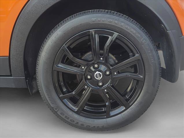 Used 2020 Nissan Kicks SR w/ SR Premium Package FWD image 9