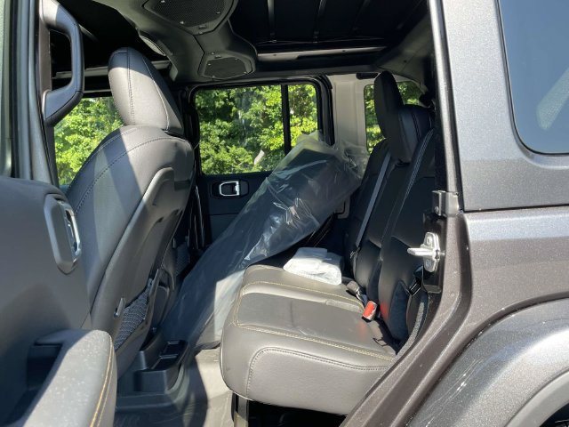 New 2027 Jeep Wrangler Unlimited Sahara AWD/4WD image 14