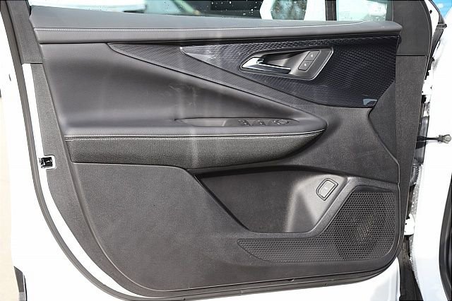 New 2025 Chevrolet Blazer EV LT AWD/4WD image 14