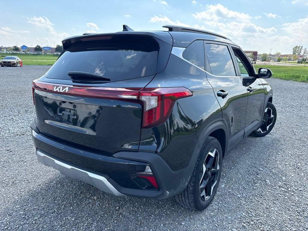 Used 2025 Kia Seltos EX w/ EX Sunroof Package FWD image 10